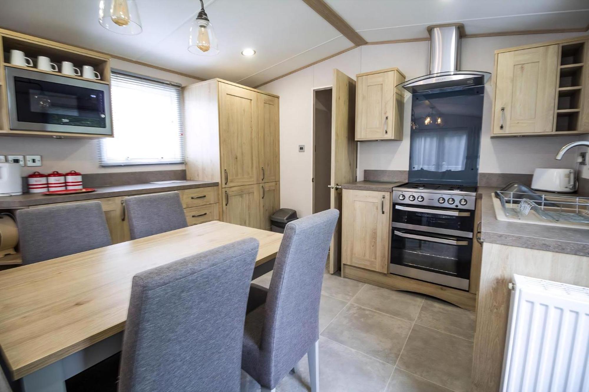 Hotel Beautiful 6 Berth Caravan With Decking At Southview Holiday Park Ref 33024O Skegness Esterno foto